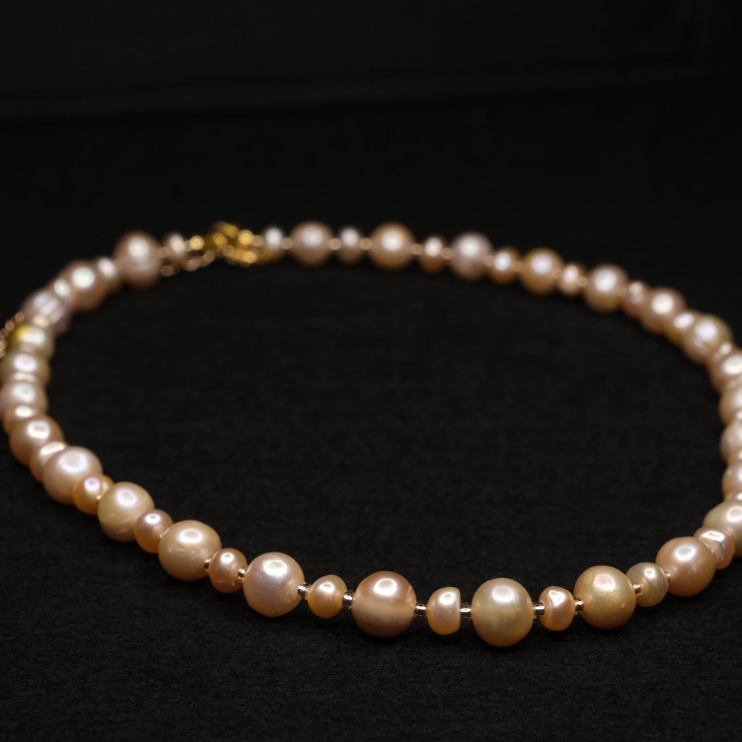 Kaklo papuošalas "Pearls on the shore"