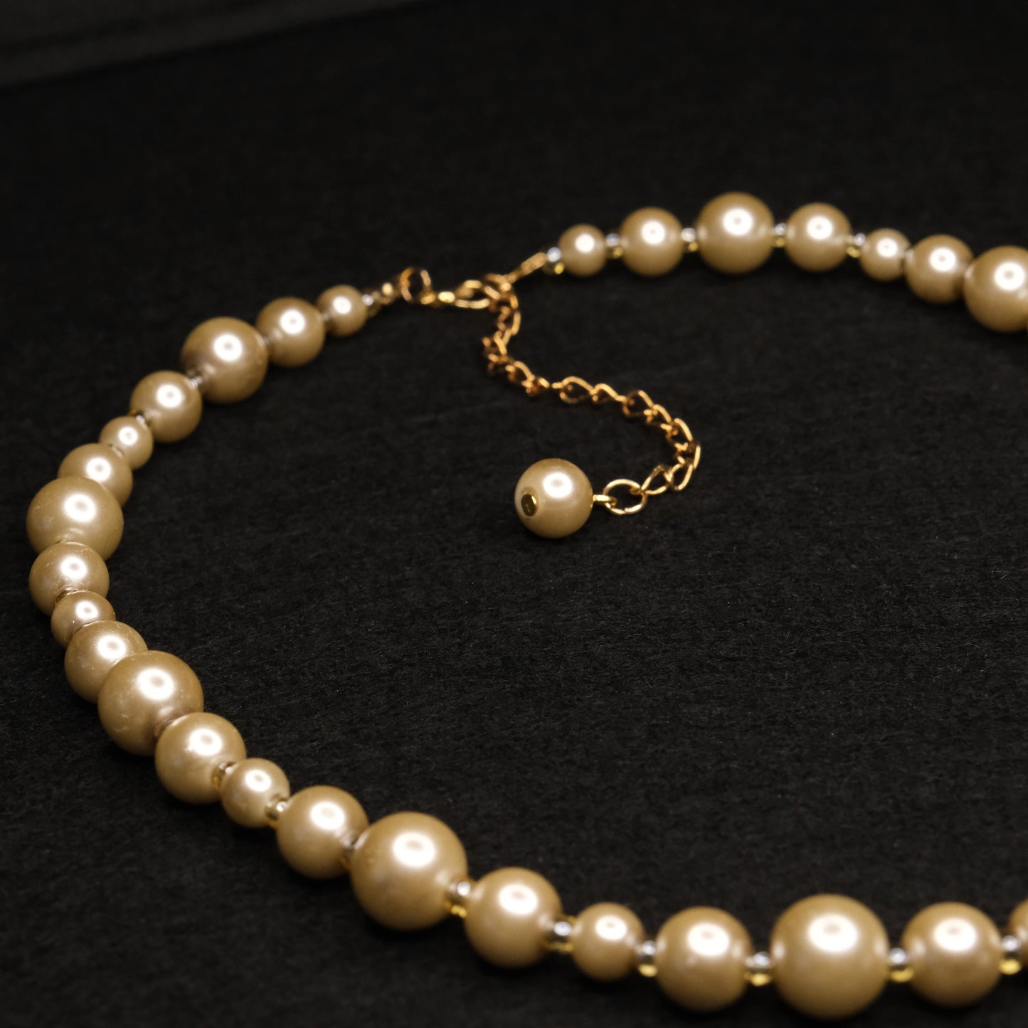 Kaklo papuošalas "Sand pearls"