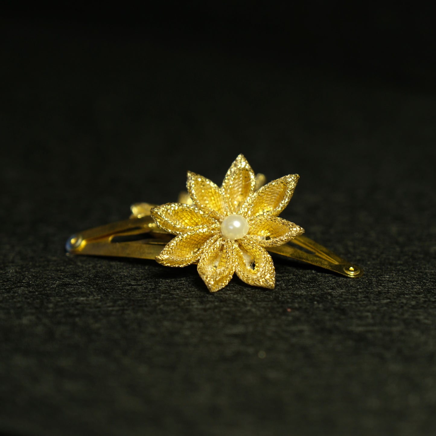 Aukso gėlyčių segtukai