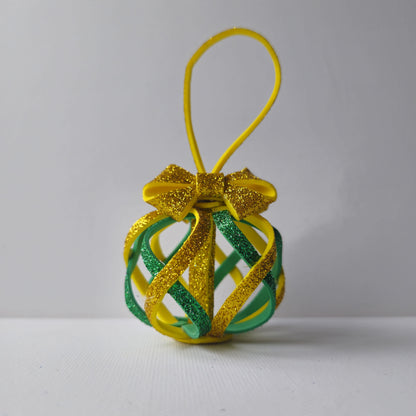 Eglutės papuošimas iš foamirano "Dovanėlė"