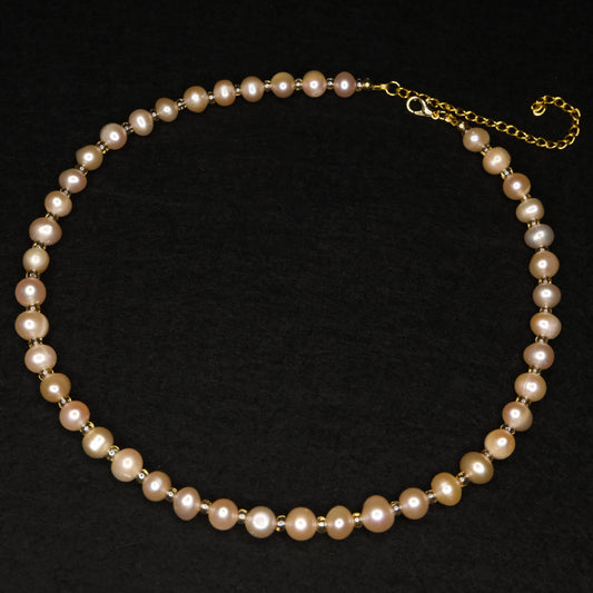 Kaklo papuošalas "Peachy pearls"