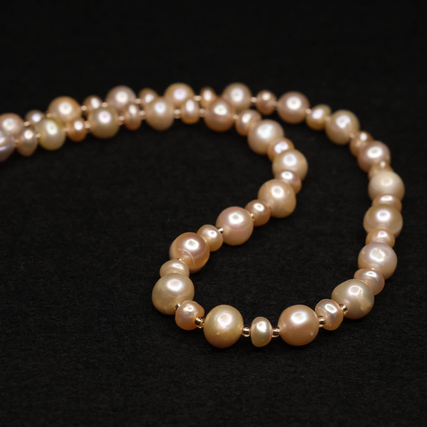 Kaklo papuošalas "Pearls on the shore"