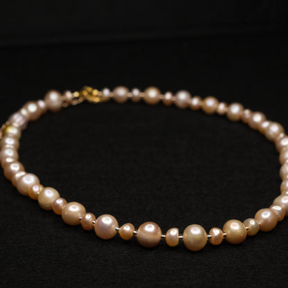 Kaklo papuošalas "Pearls on the shore"