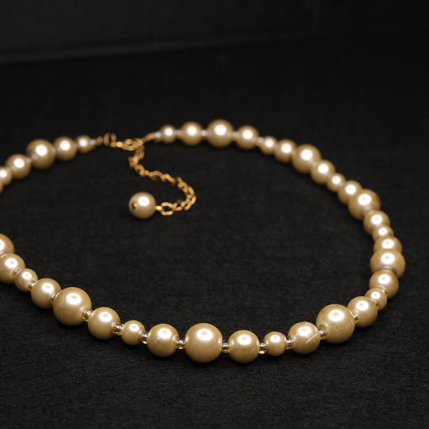 Kaklo papuošalas "Sand pearls"
