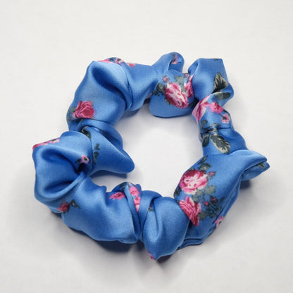 Scrunchie "Roses in the sky"