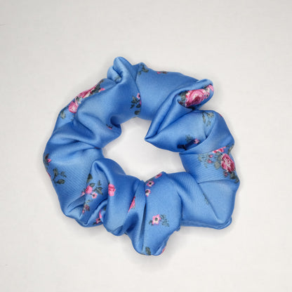 Scrunchie "Roses in the sky"