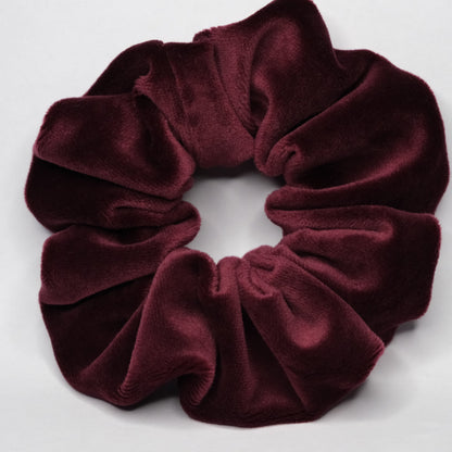 Scrunchie "Veliūrinė vyšnia"