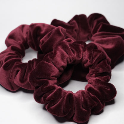 Scrunchie "Veliūrinė vyšnia"