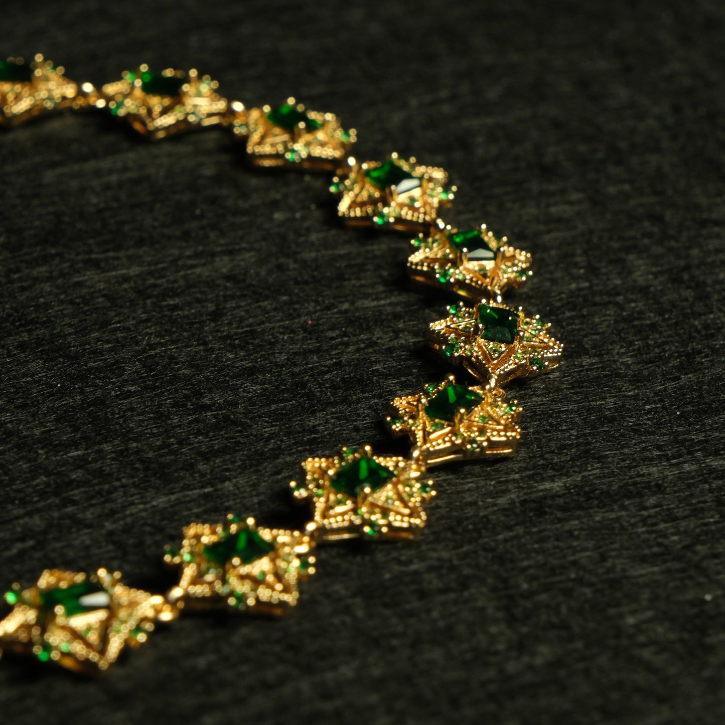 Kaklo papuošalas "Persijos lobiai"