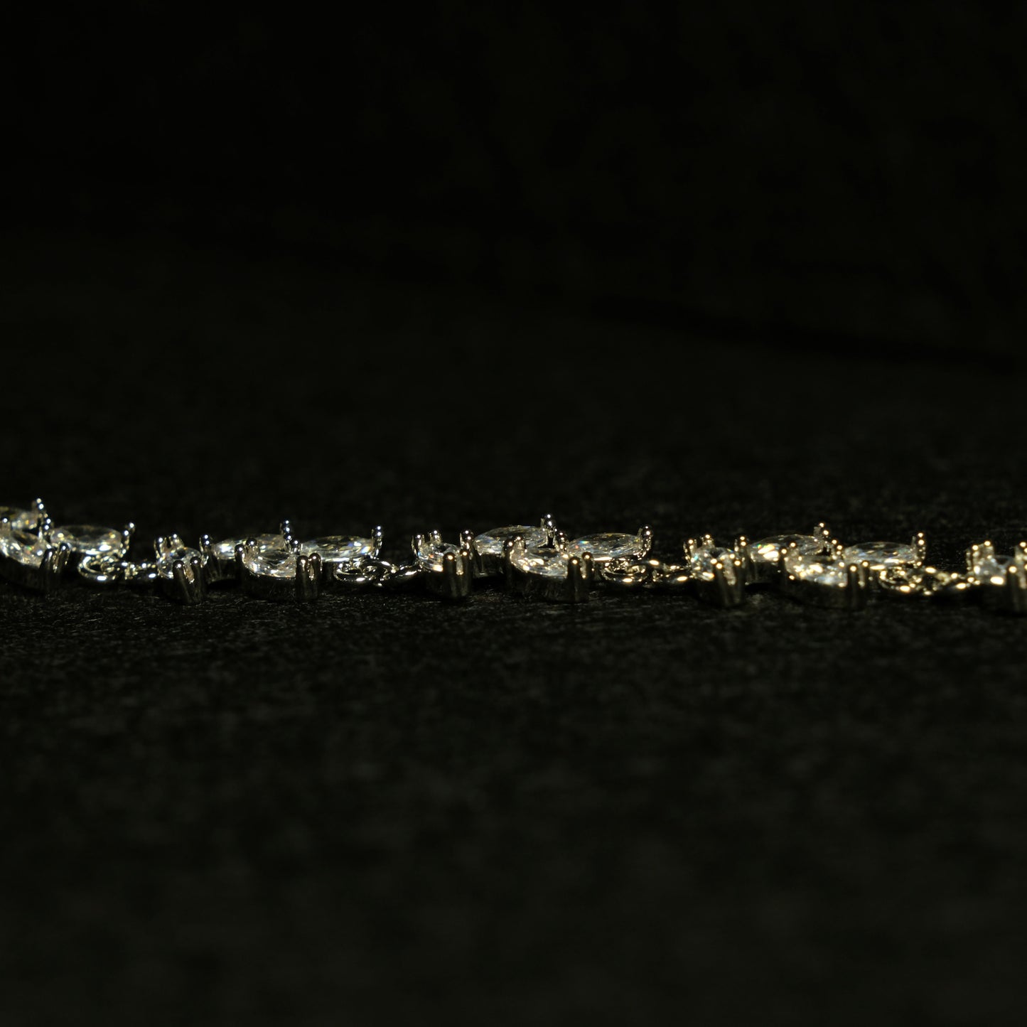 Apyrankė "Silver leaves"