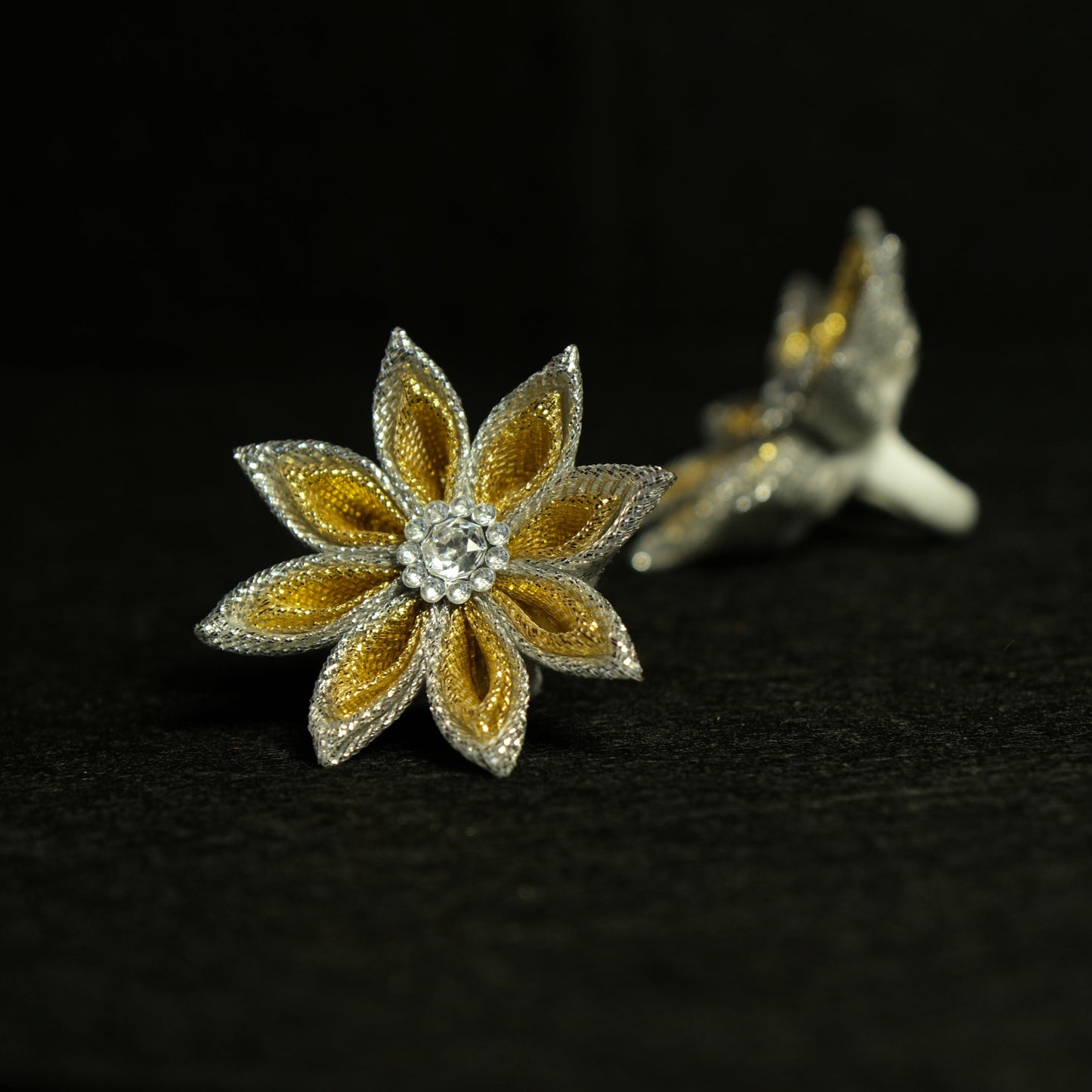 Sidabro-Aukso gumytės dvilapių gėlės "Sparkly"