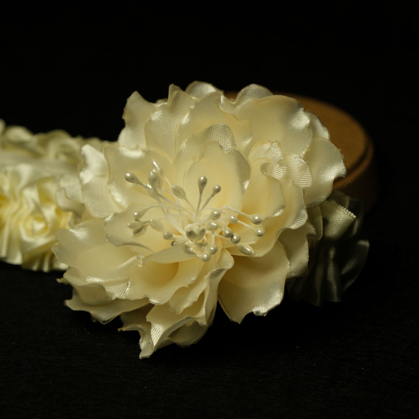 Galvajuostė "Šampaninis raukinukas"