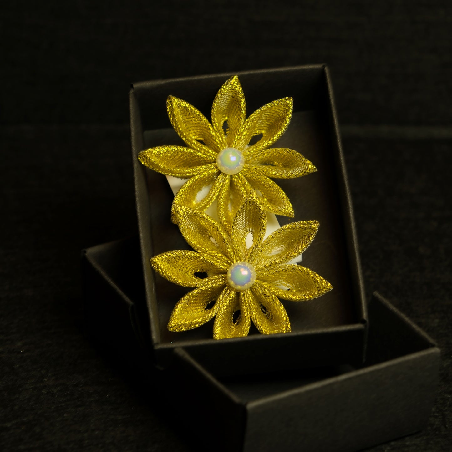 Aukso gumytės gėlės "Sparkly"