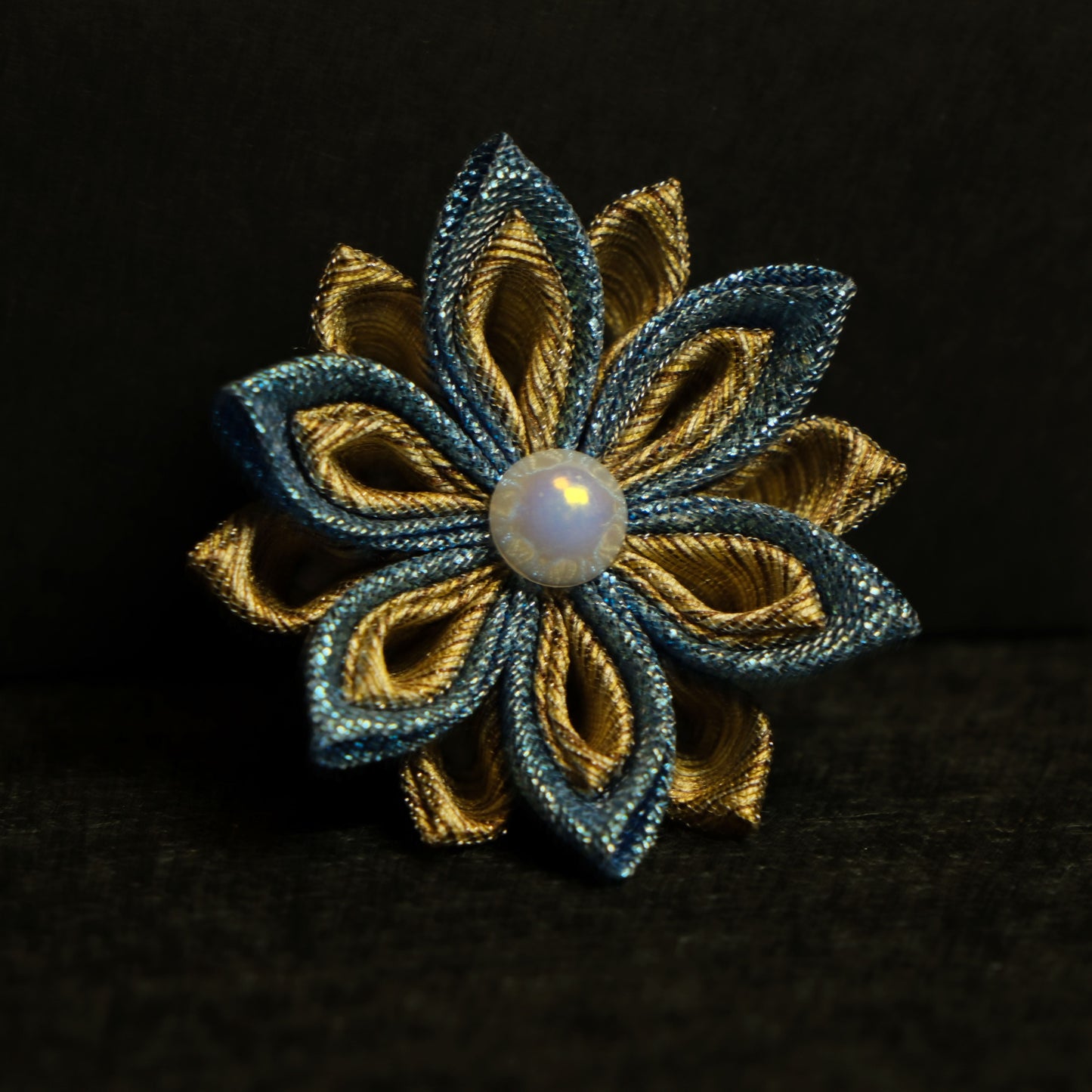 Tigrinės gėlės "Sparkly light blue"