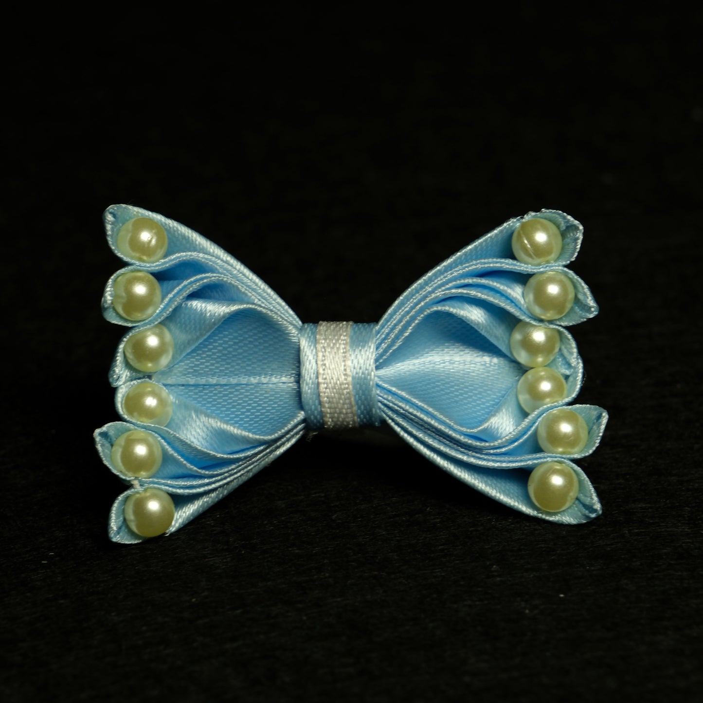 Gumytė "Baby blue" kaspinas su karoliukais