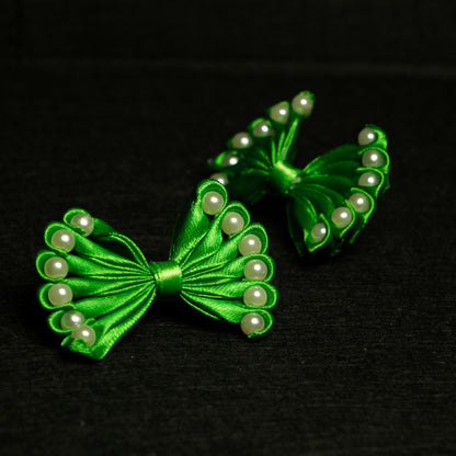 Gumytė žaliasis kaspinas su karoliukais