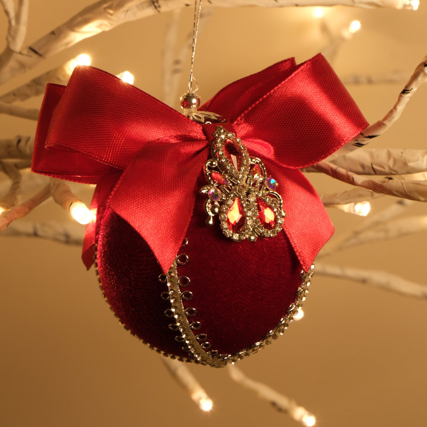 Eglutės žaisliukas "Mini raudonas bublikas"