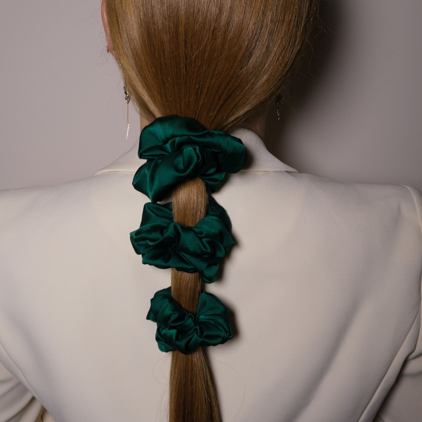 Scrunchie "Tamsus smaragdas"
