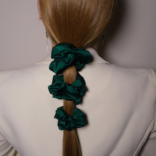 Scrunchie "Tamsus smaragdas"