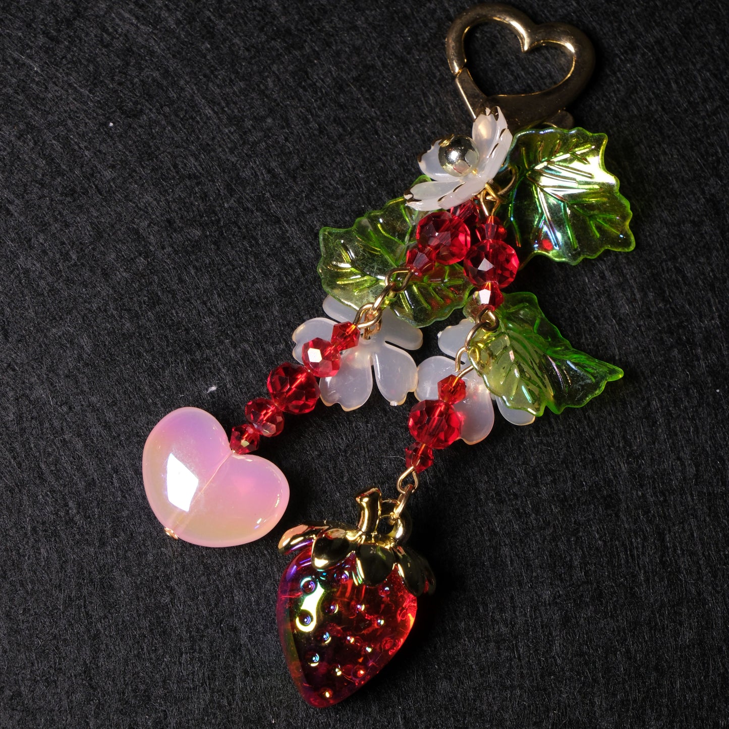 Pakabukas "Braškė"