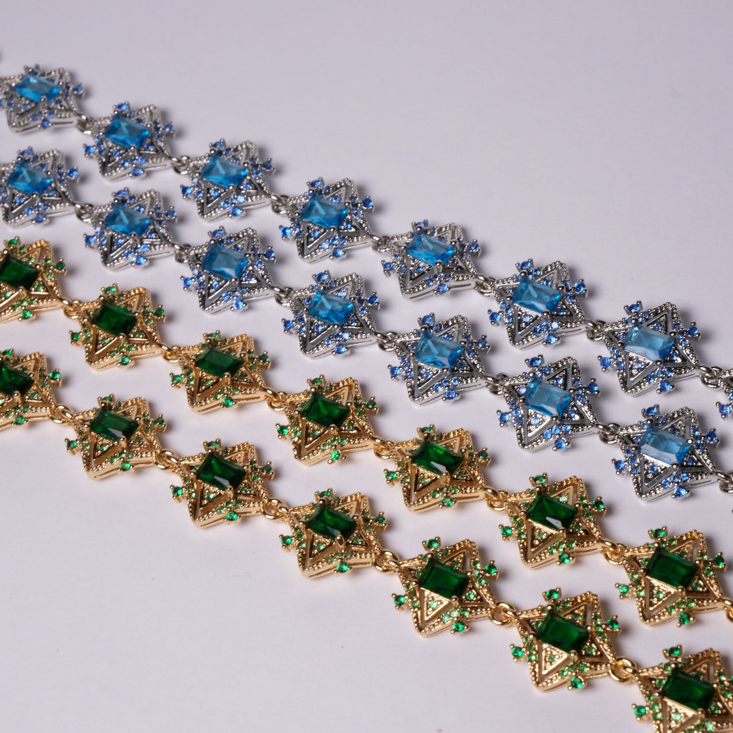 Kaklo papuošalas "Oazė"