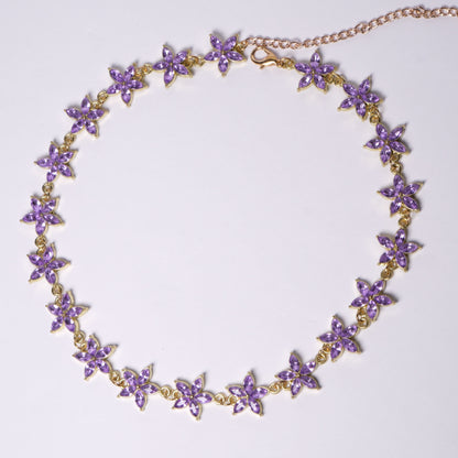 Kaklo papuošalas "Levandinės gėlytės"