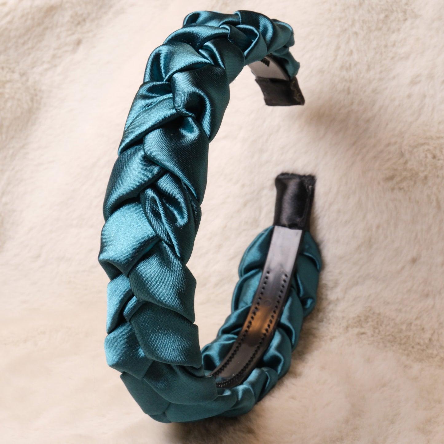 Lankelis "Tamsi elektrinė"